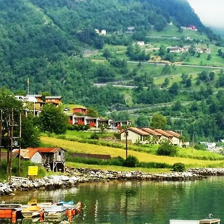 Fjorden Campinghytter *