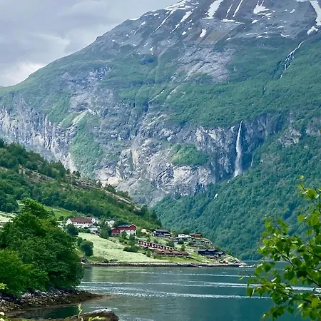 Fjorden Campinghytter * Geiranger