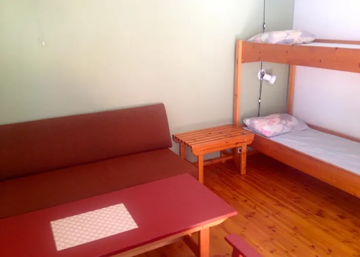 Fjorden Campinghytter 盖郎厄尔峡湾